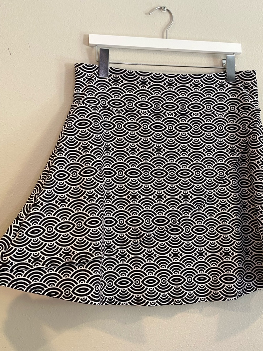 Soybu Sport Skirt Sz Large Black & White Geometric Scallop Print Athletic Sporty - Picture 5 of 8